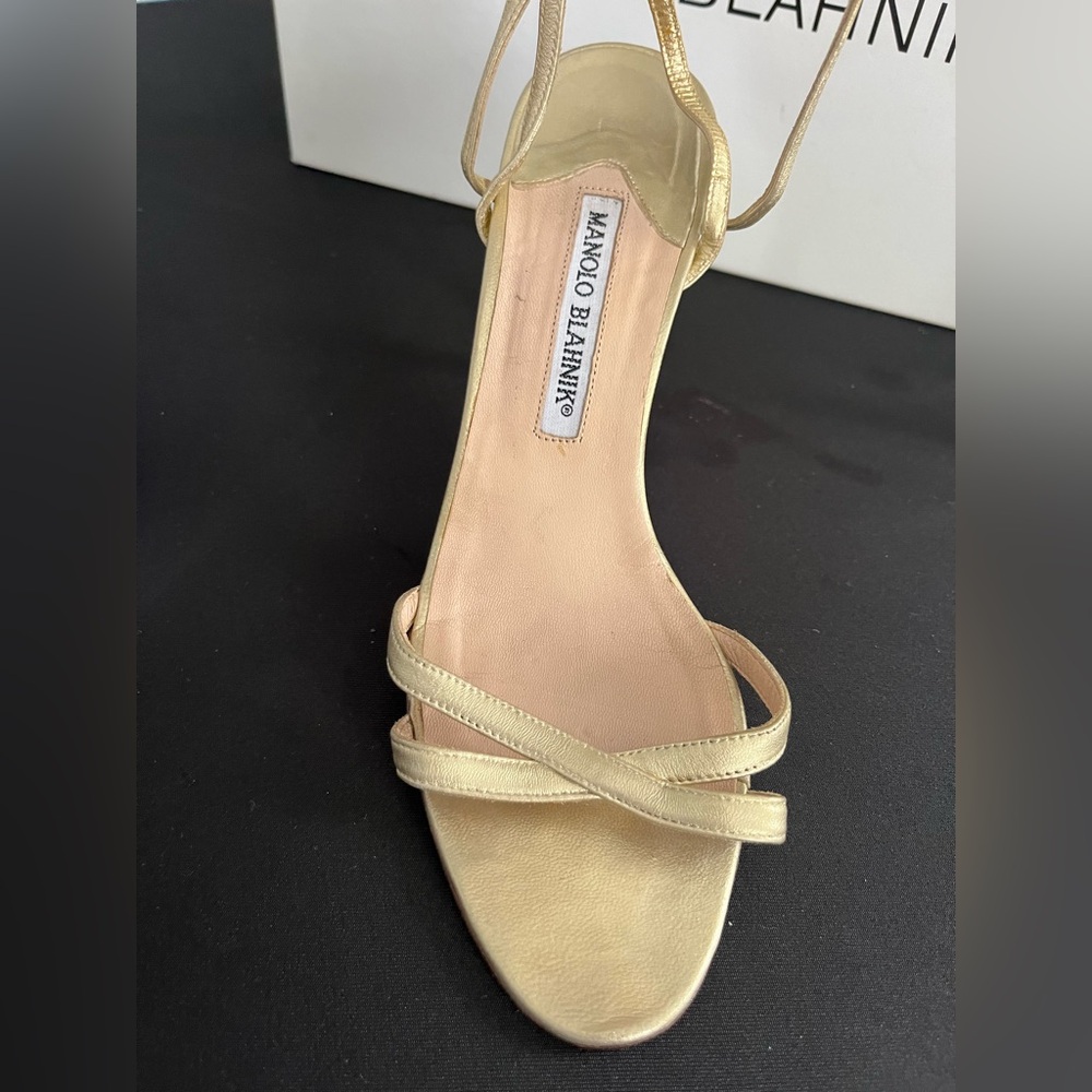 Manolo Blahnik gold metallic ankle strap heels (37) 6.5 - 7 - Picture 8 of 13